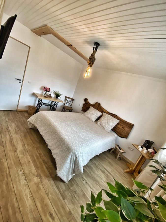 U Pasturellu Bed and Breakfast Pioggiola Eksteriør billede